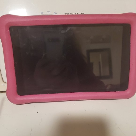 Amazon Kindle Fire Tablet - Picture 4 of 6